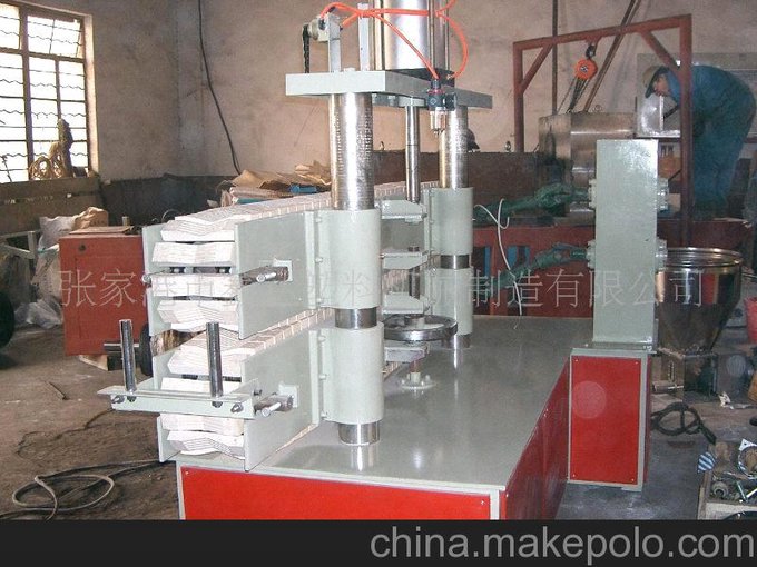 管材、板材、片材、異型材履帶式牽引機(jī)圖片