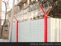 供应瑞诚大连护栏网监狱军事防护网刀片刺网