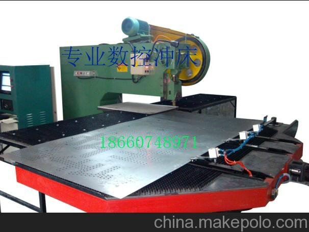 廣告字?jǐn)?shù)控沖孔機(jī)廠家直銷(xiāo)/外露字沖孔機(jī)報(bào)價(jià)/LED發(fā)光字沖孔機(jī)圖片