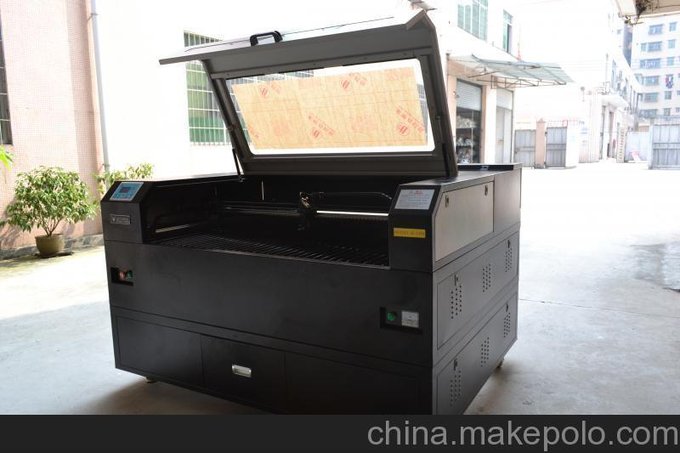 廣西廠家直銷廣告字雕刻機(jī)圖片