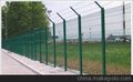 安平厂家供应公路护栏网 高速公路护栏网