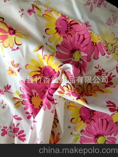 供應(yīng)全棉彈力府綢印花面料60*60+40D/120*74圖片