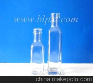 徐州玻璃瓶廠 直銷優(yōu)質(zhì)玻璃制品 油瓶 飲料瓶 木塞口玻璃瓶圖片