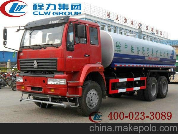 五家渠市灑水車高壓水槍_多功能灑水車 帶吊運(yùn)水車圖片