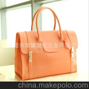 廠家供應(yīng) 硅膠化妝包 可愛硅膠包 MARKS&SPENCER品質(zhì)認證
